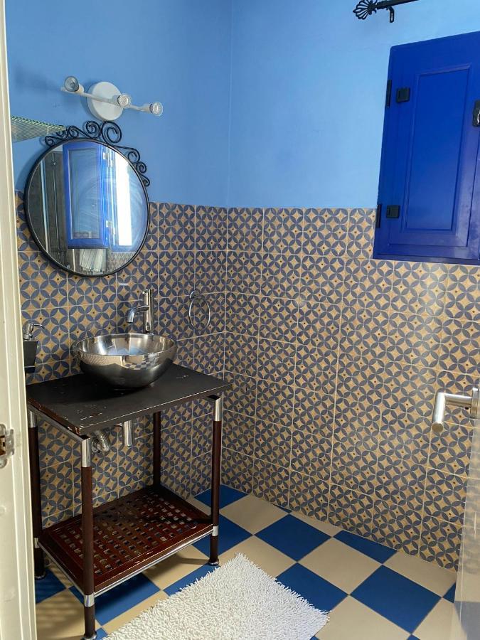 Antilla Hostel *