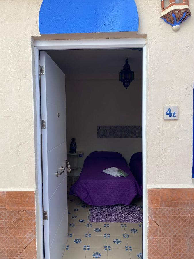 Antilla Hostel *